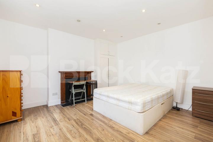 Wonderful Garden Apartment Bamborough Gardens , Shepherds Bush